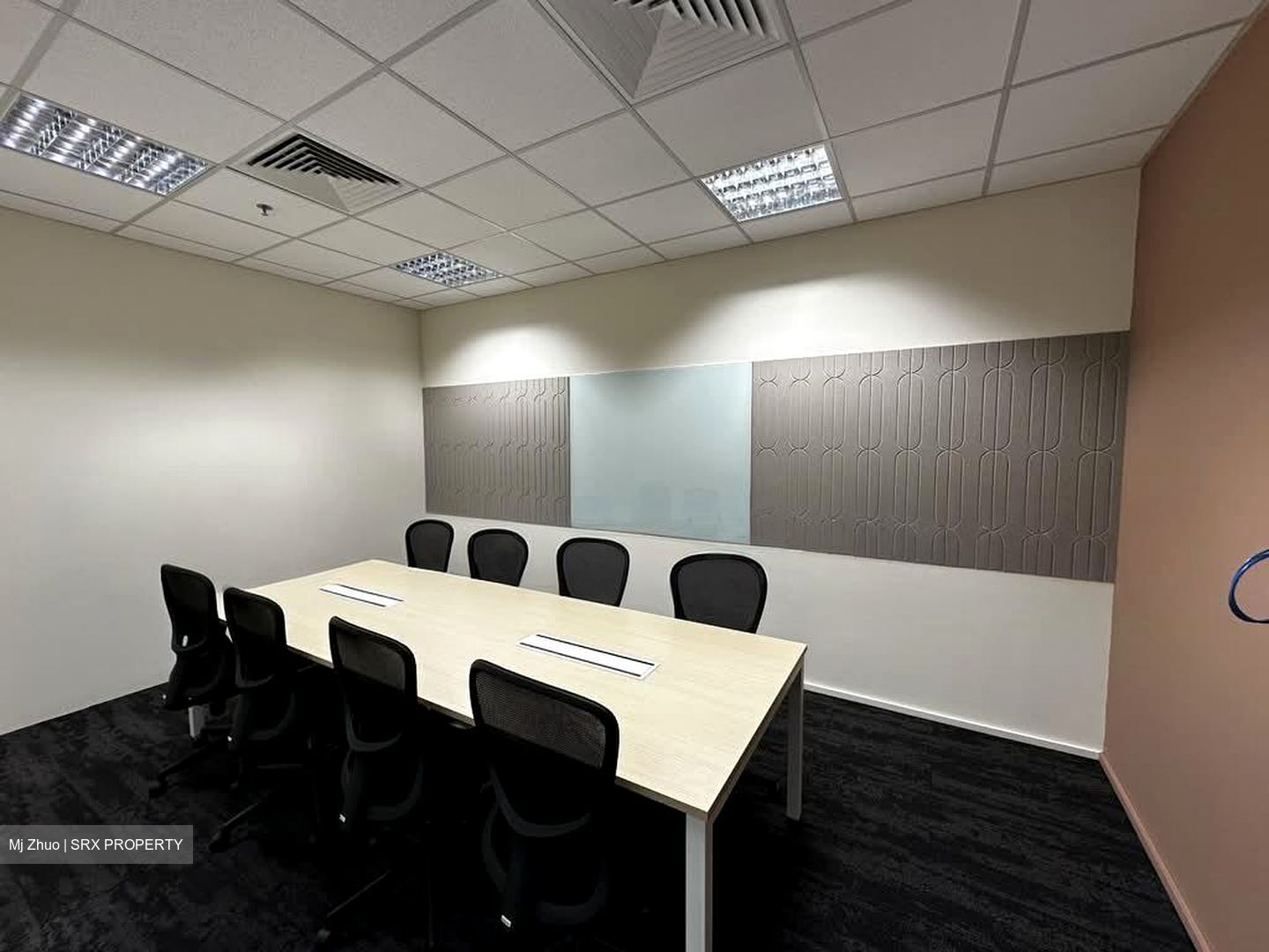 PLUS (D1), Office #542746421